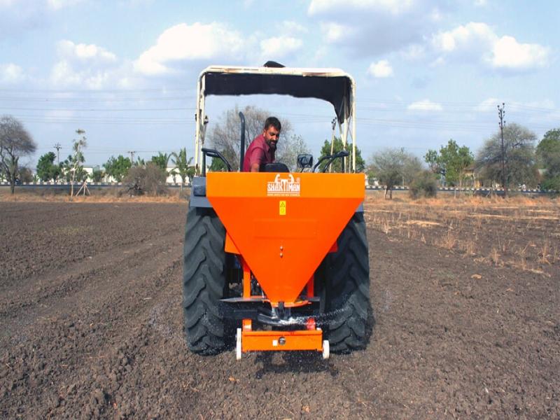 Shaktiman Fertilizer Broadcaster Shaktiman Fertilizer Broadcaster