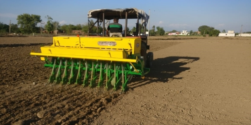 Direct sowing of paddy Direct sowing of paddy